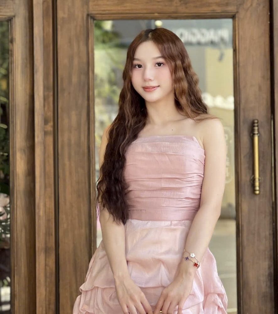 Đầm cúp ngực trẻ sang chảnh