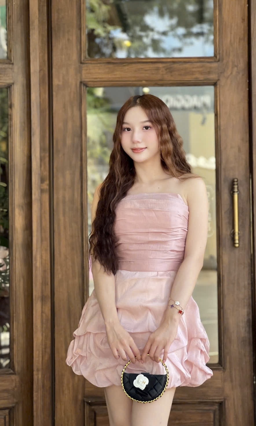 Đầm cúp ngực trẻ sang chảnh